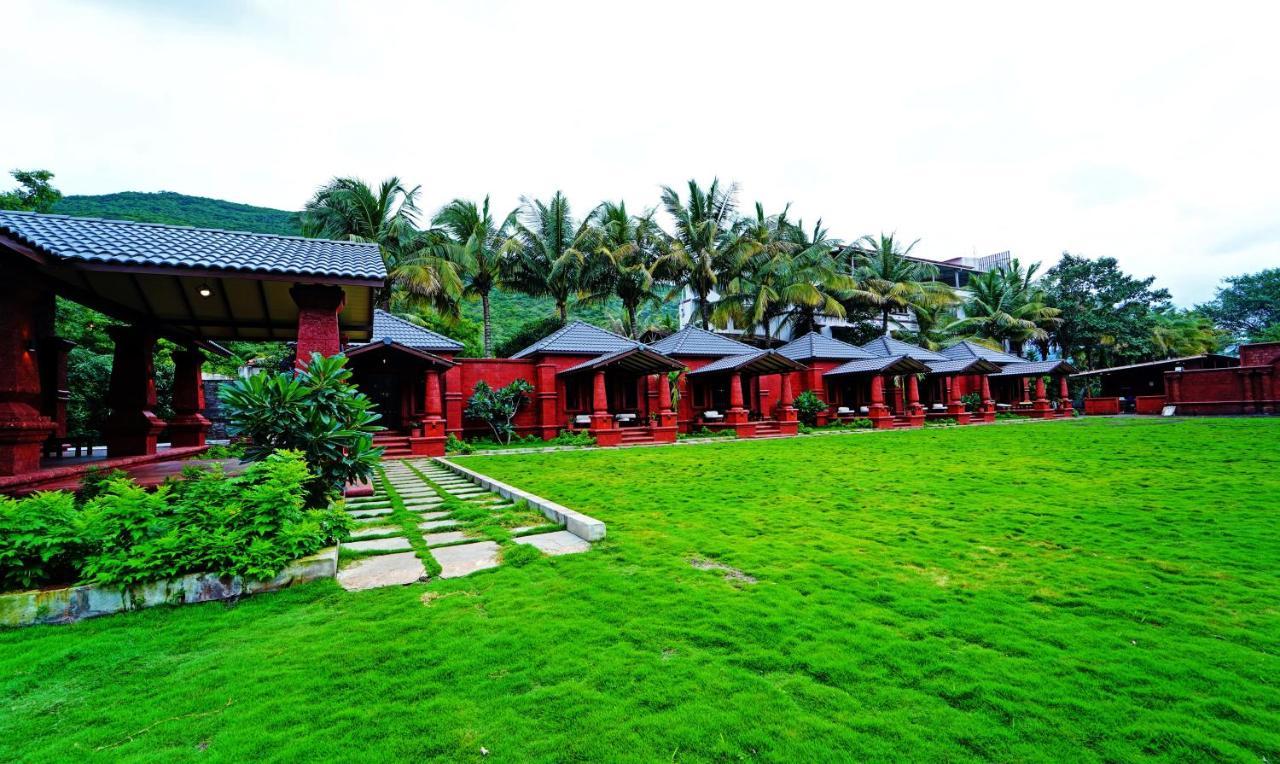 Siddhagiri Hotel And Resort Wai Экстерьер фото
